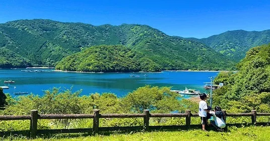 こないだの日曜日に釣りに行きましたー♡♡海上釣堀だったんです...